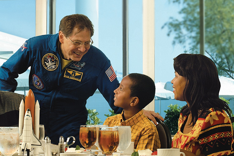 Lunch with Austronaut 宇宙飛行士との昼食