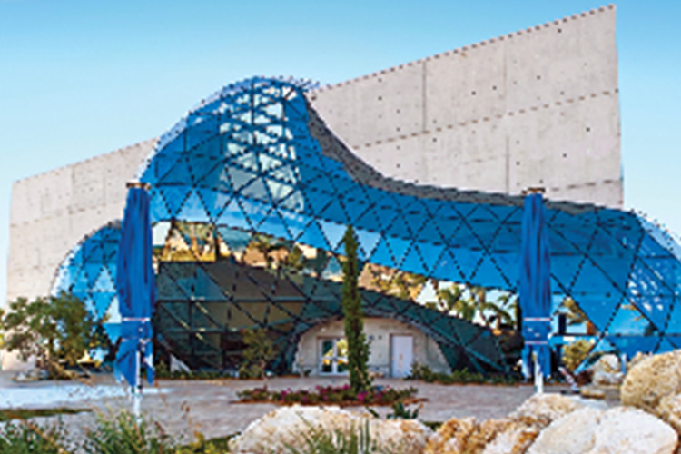 Salvador Dali Museum ダリ美術館